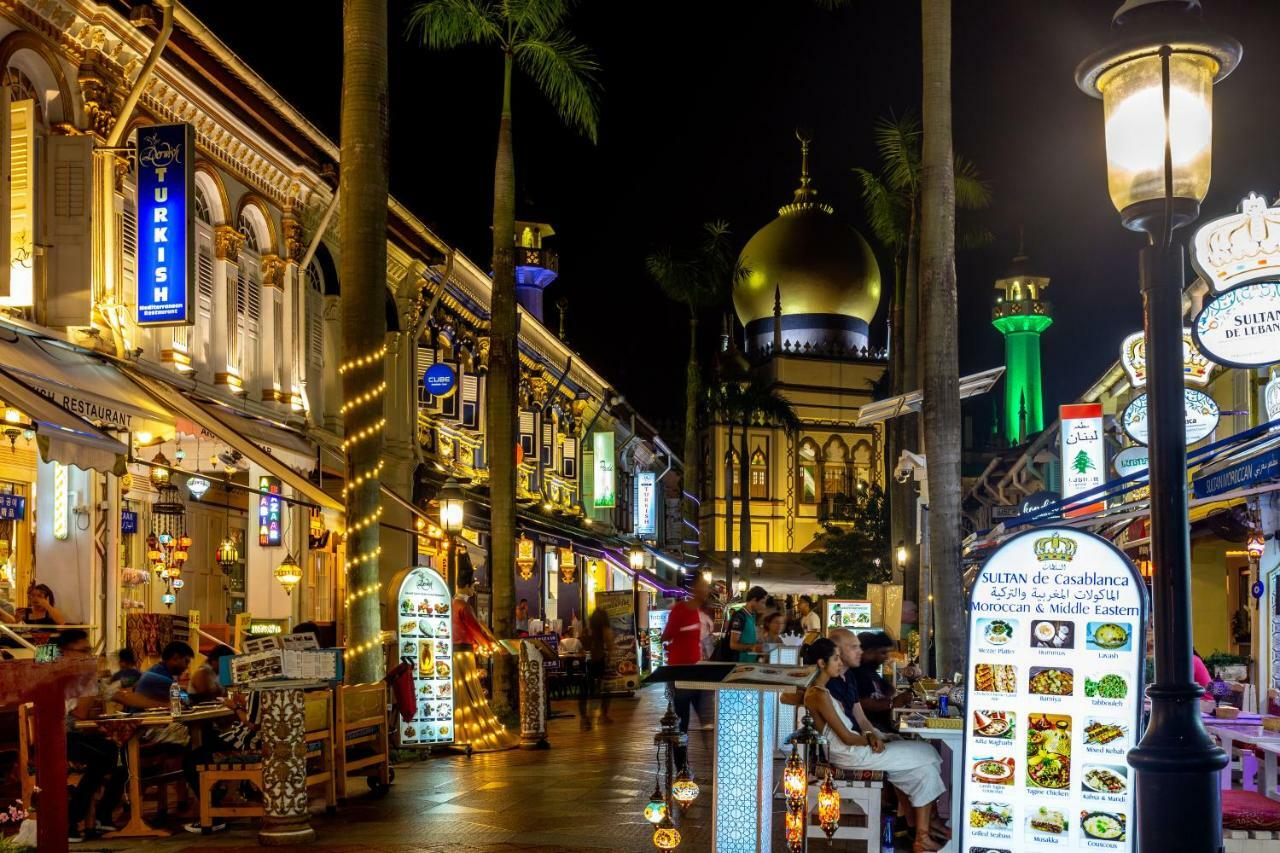 Met A Space Pod At Arab Street Singapore Exterior photo
